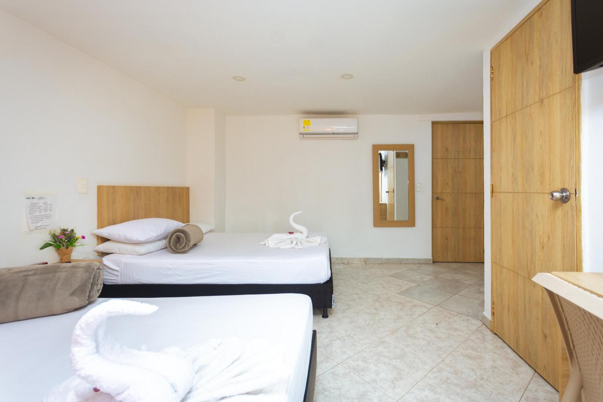 Hotel Colores Boutique 4*
